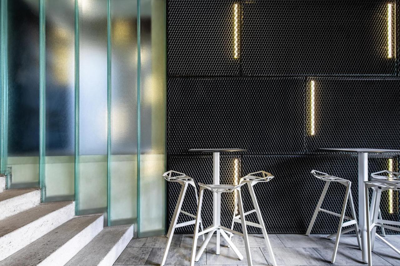 Aparthotel Blend City Center Bucarest Esterno foto