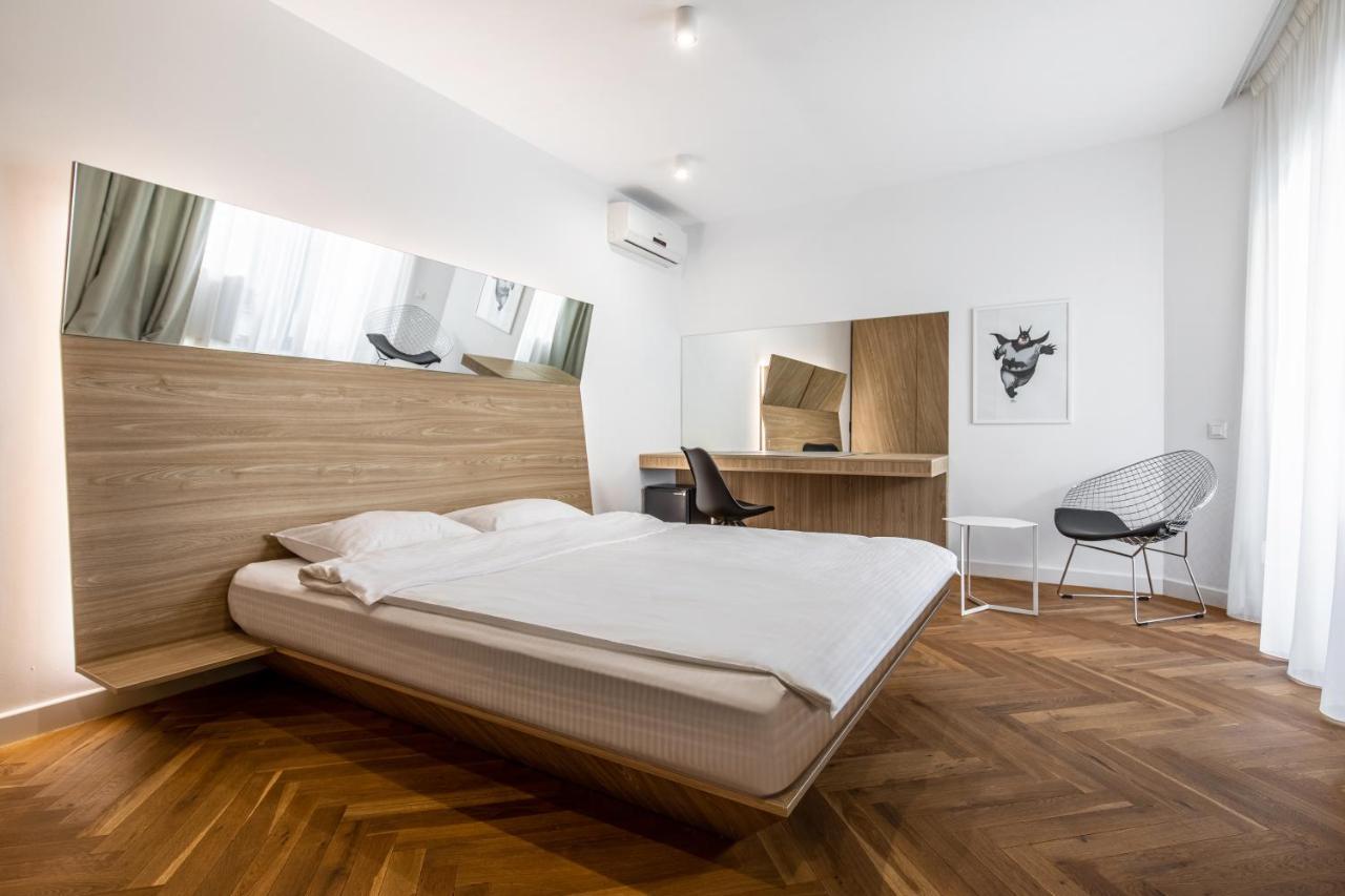 Aparthotel Blend City Center Bucarest Esterno foto