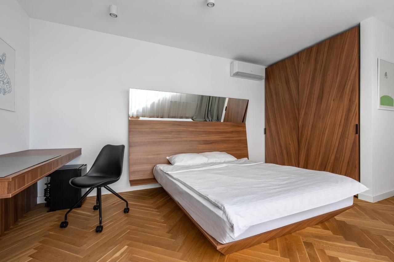 Aparthotel Blend City Center Bucarest Esterno foto