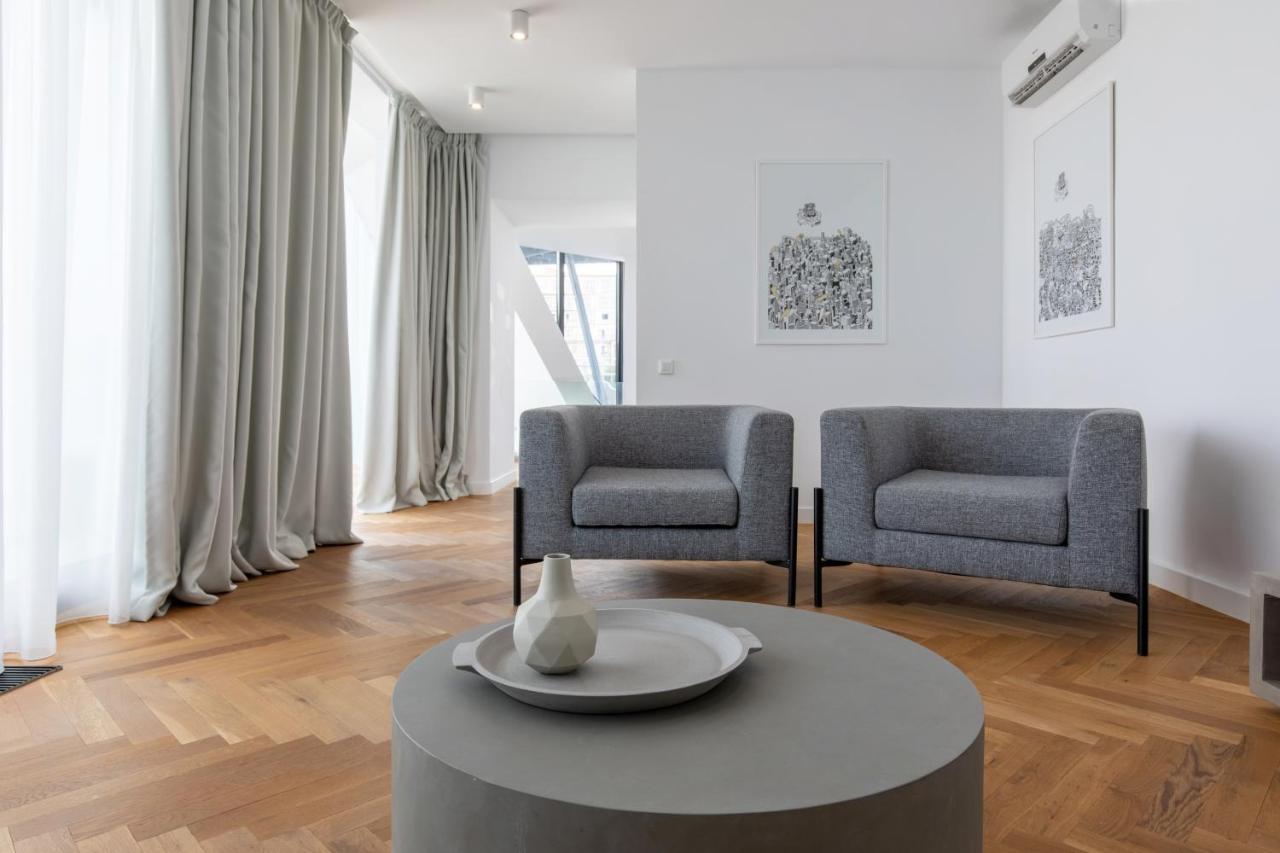Aparthotel Blend City Center Bucarest Esterno foto