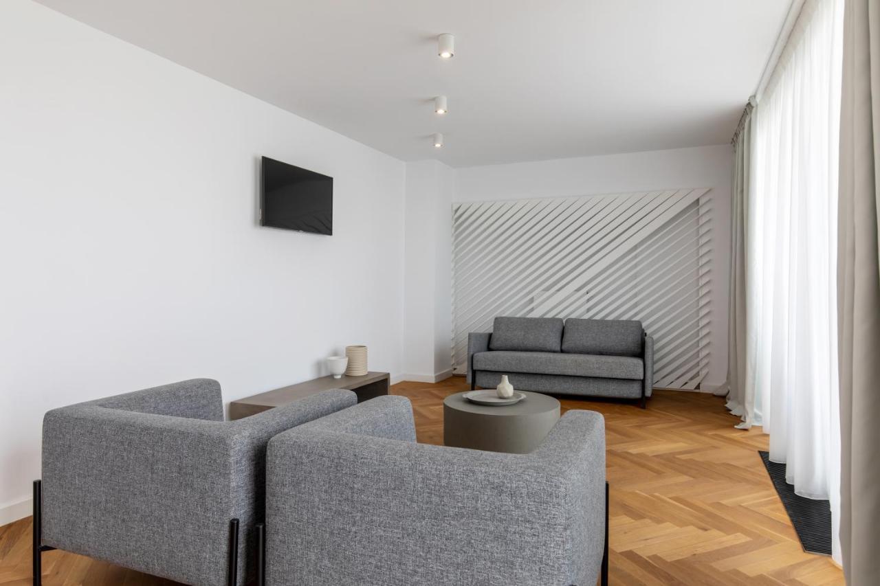 Aparthotel Blend City Center Bucarest Esterno foto