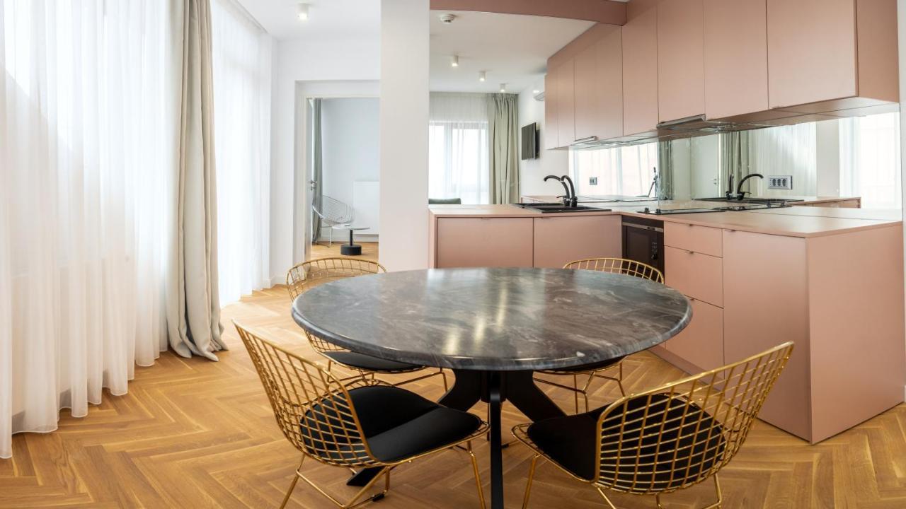 Aparthotel Blend City Center Bucarest Esterno foto