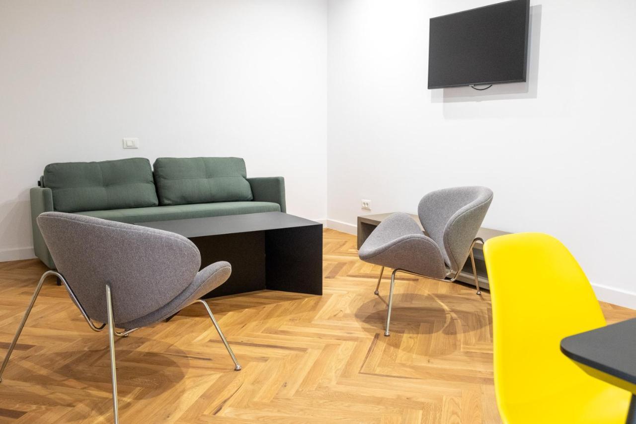 Aparthotel Blend City Center Bucarest Esterno foto