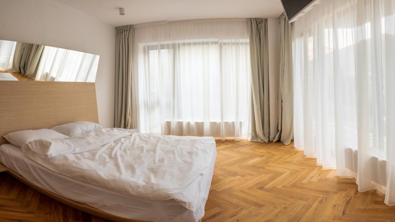 Aparthotel Blend City Center Bucarest Esterno foto